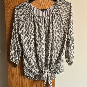 Stylish 3/4 sleeve blouse